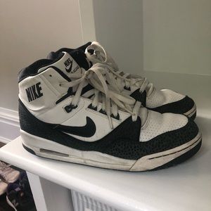 Jordan Air Assault High Sneakers